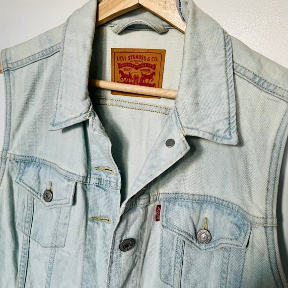 Levi's Strauss Light Wash Women's Denim Vest - Size L - Picture 3 of 3